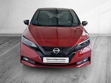 Nissan Leaf LEAF 5p 40 kWh Tekna Ruby Red + Midnight Black