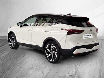 Nissan Qashqai 1.3 DIG-T MHEV 116KW TEKNA+ DCT 158 5P Lunar White + Midnight Black