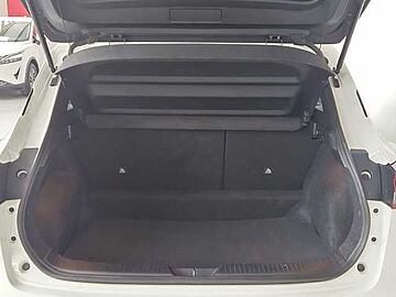 Nissan Qashqai Nuevo Qashqai 5p DIG-T E6D 103 KW (140 CV) mHEV 12V 6M/T 4x2 Acenta Sapporo White