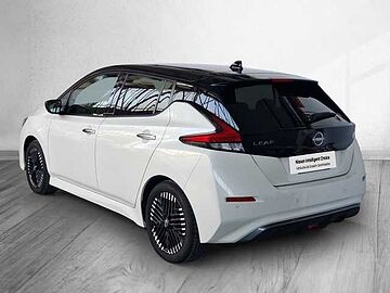 Nissan Leaf 40KWH N-CONNECTA 40KWH 150 5P Lunar White + Midnight Black
