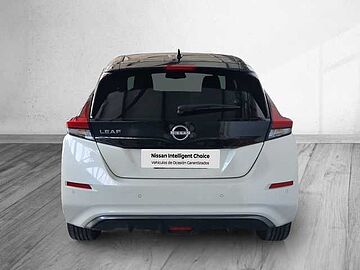 Nissan Leaf 40KWH N-CONNECTA 40KWH 150 5P Lunar White + Midnight Black