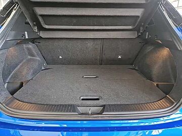 Nissan Qashqai Nuevo Qashqai 5p DIG-T E6D 103 KW (140 CV) mHEV 12V 6M/T 4x2 N-Connecta Magnetic Blue + Midnight Black
