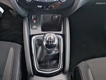 Nissan Qashqai Qashqai 5p DIG-T 103 kW (140 CV) E6D-F 6M/T 4x2 N-Style Diamond Silver